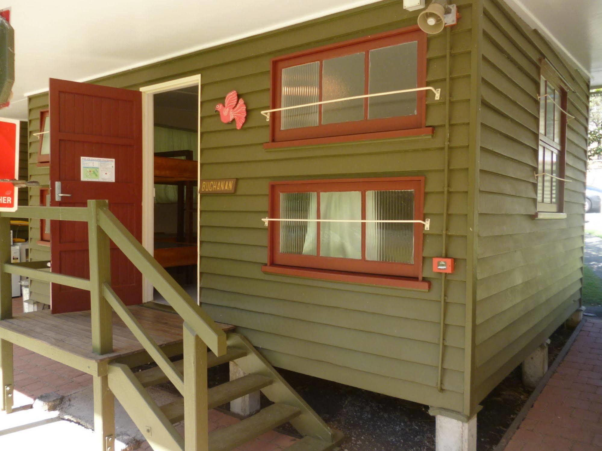Christmas Creek Cafe & Cabins Lamington Exterior photo