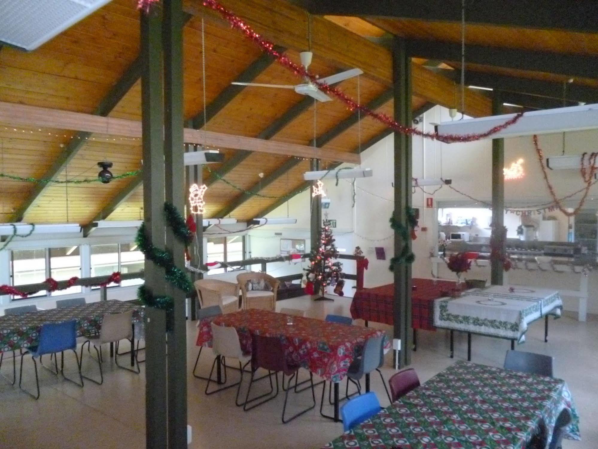 Christmas Creek Cafe & Cabins Lamington Exterior photo