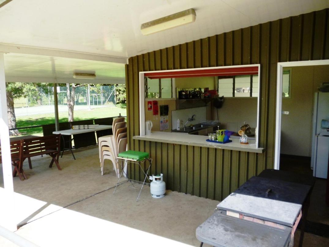 Christmas Creek Cafe & Cabins Lamington Exterior photo